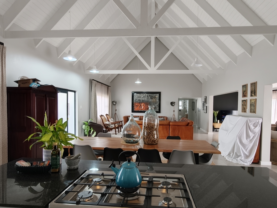 To Let 4 Bedroom Property for Rent in St Francis Links Eastern Cape